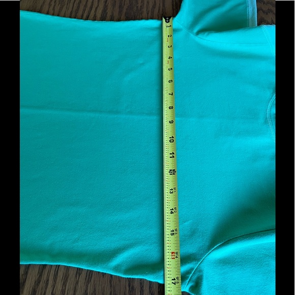 L.L. Bean Green Pima Cotton Crew Neck Top Size XS - Picture 4 of 10